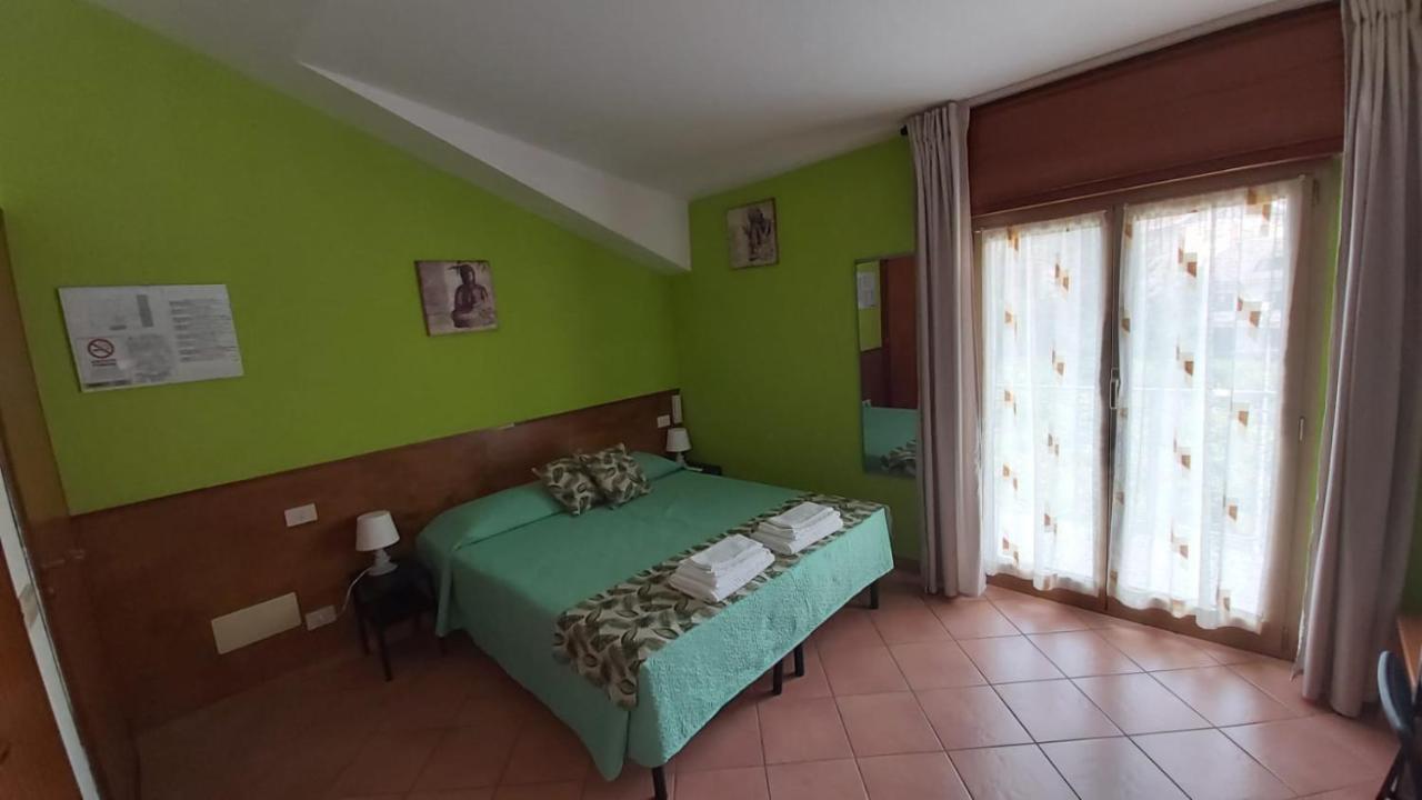 Orso Momo Hotel Calizzano Kültér fotó